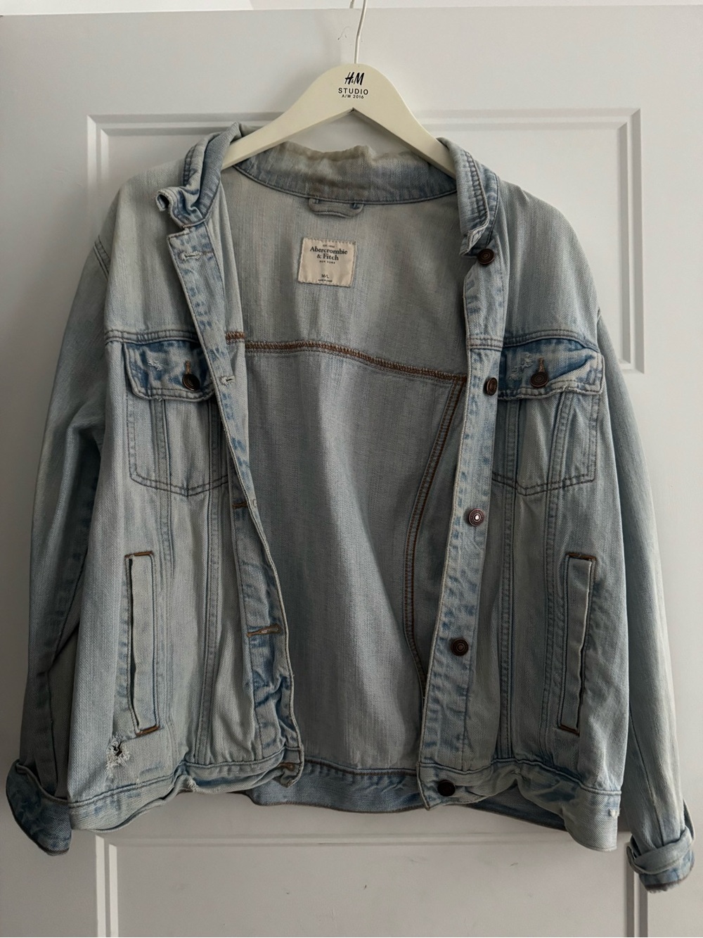 Abercrombie & Fitch Light Wash Denim Jacket - Picture 2 of 2